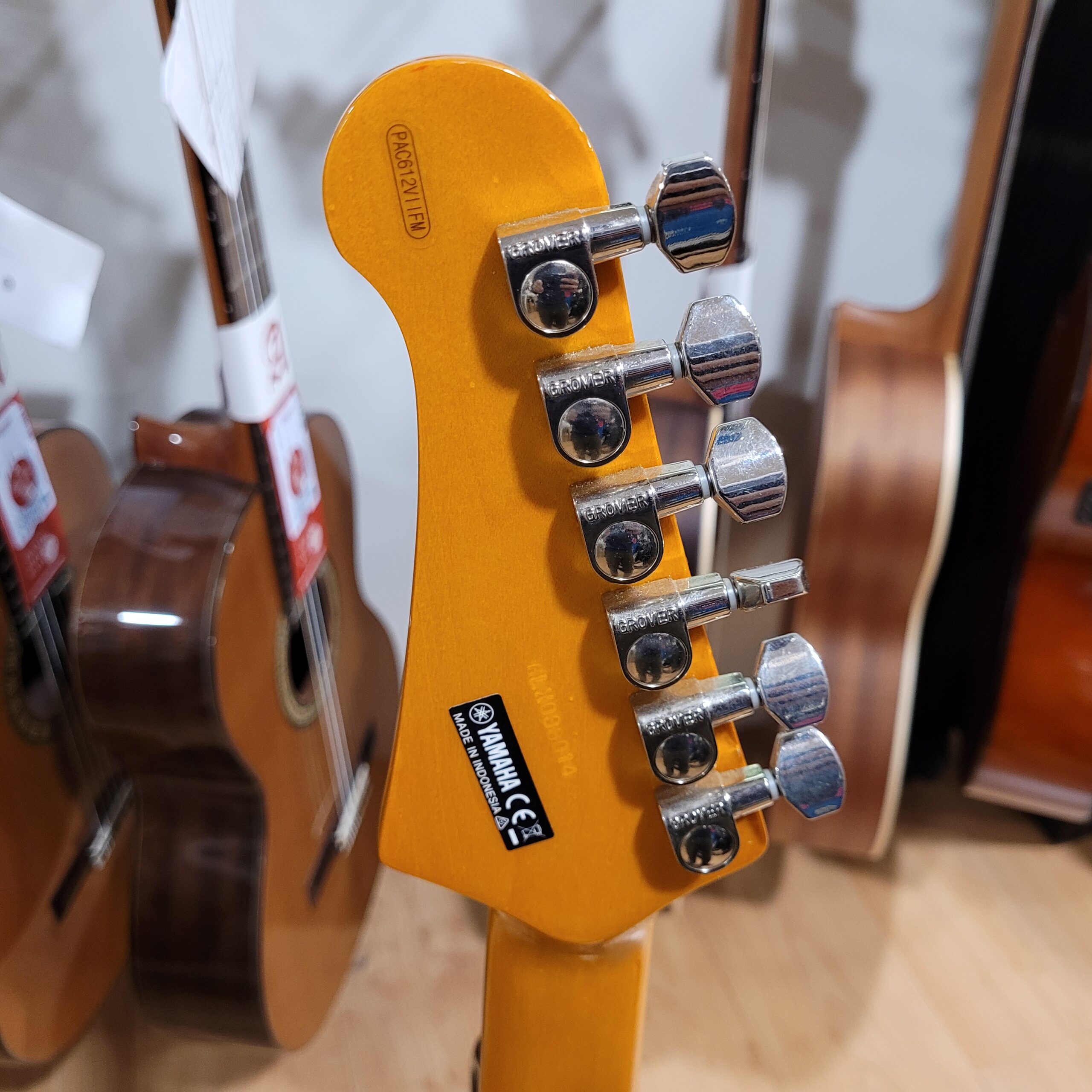 Yamaha Pacifica PAC612VIIFM Chitarra Elettrica Trans Blue