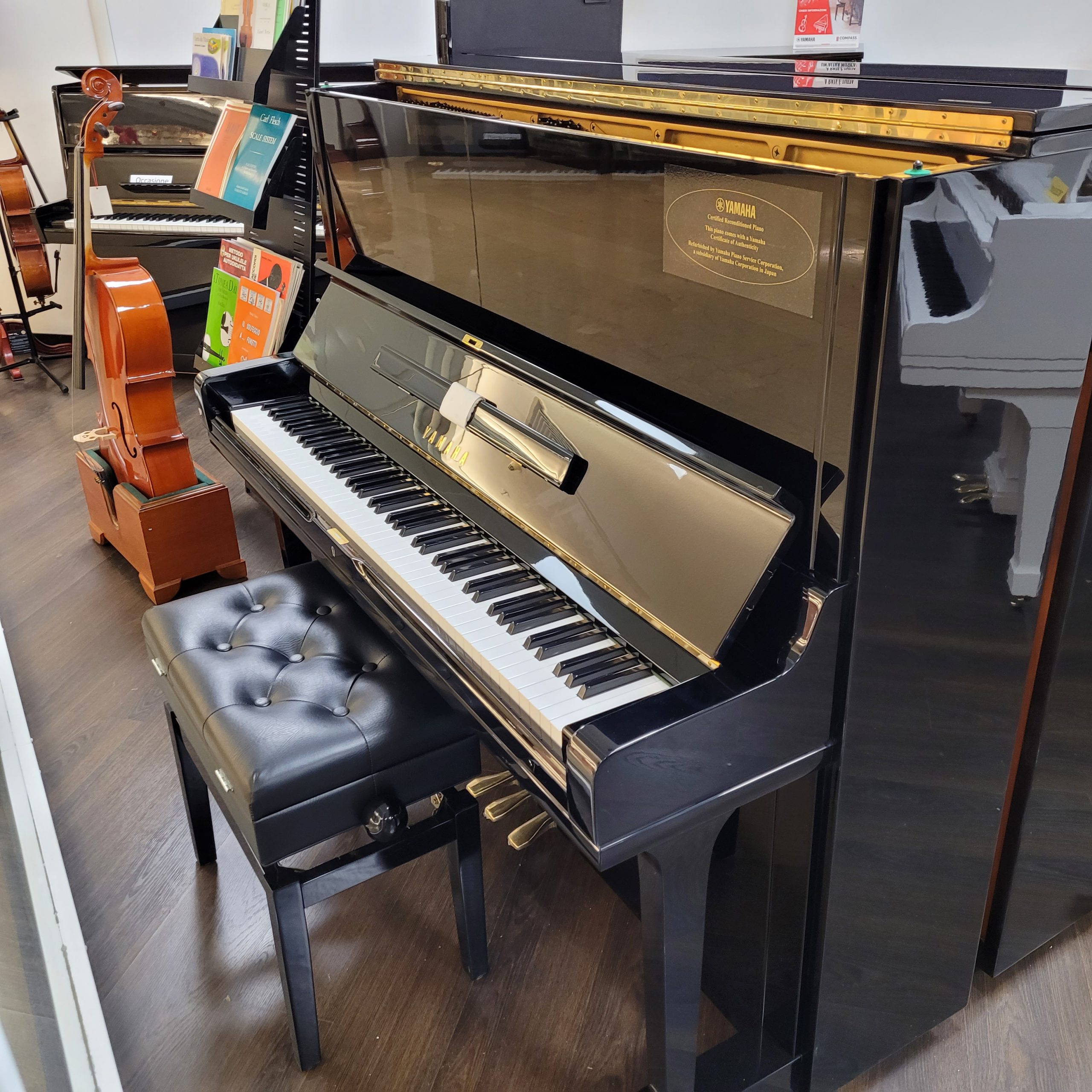 Yamaha U30 pianoforte verticale nero lucido ricondizionato