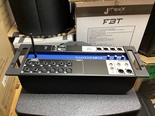 Soundcraft Ui16 mixer digitale wifi usato occasione