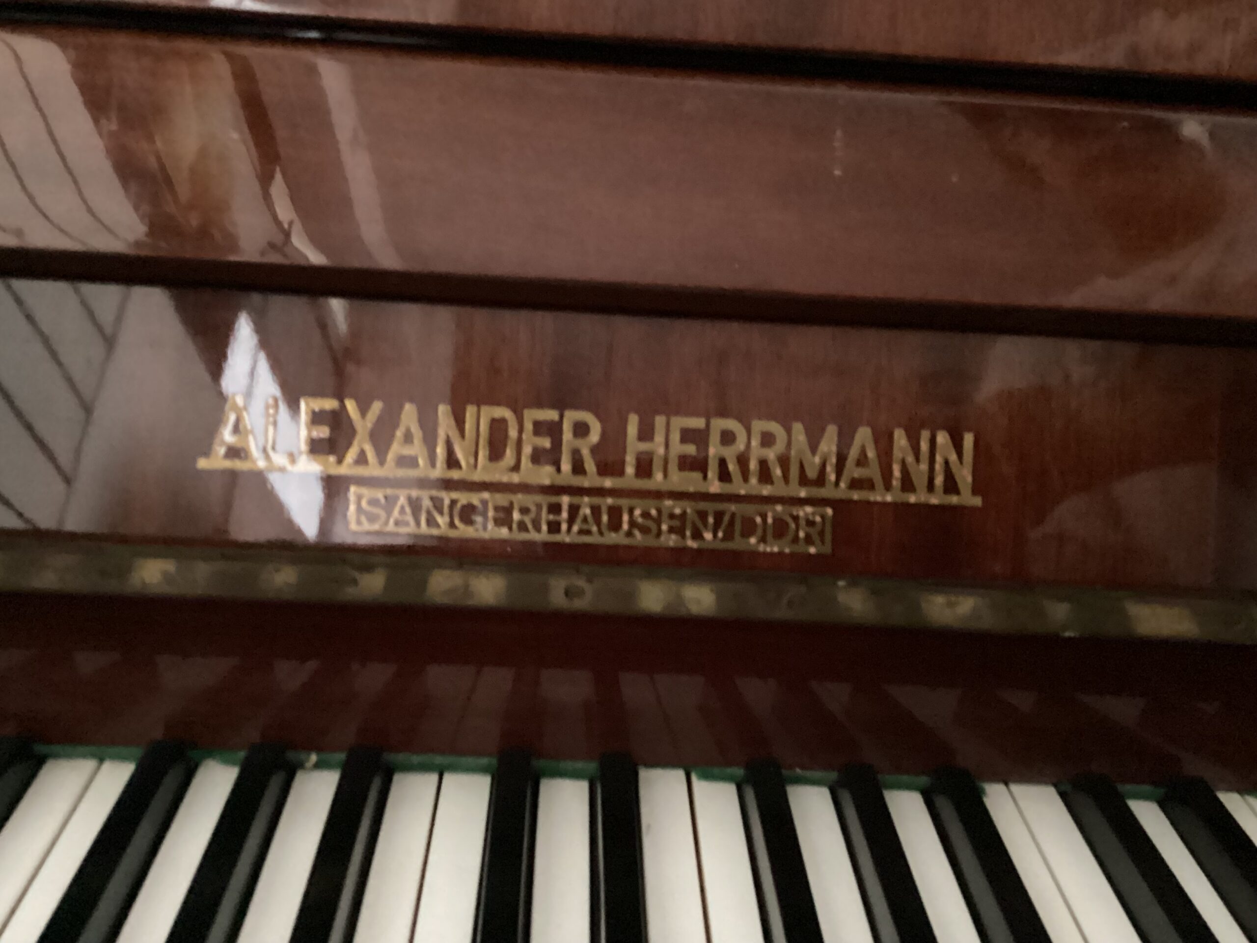 Alexander Hermann pianoforte verticale mogano usato