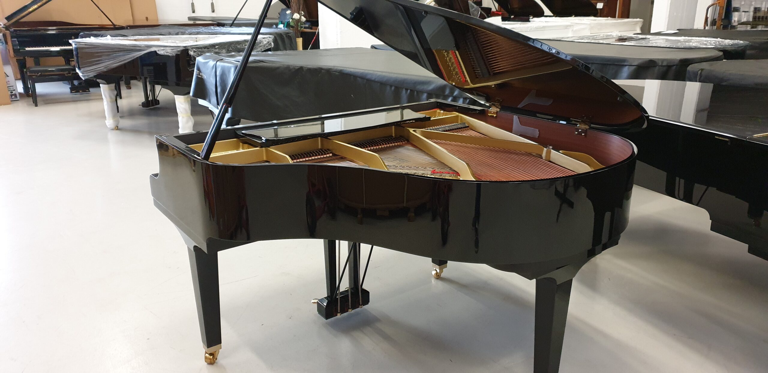 Yamaha A1 pianoforte a coda codino