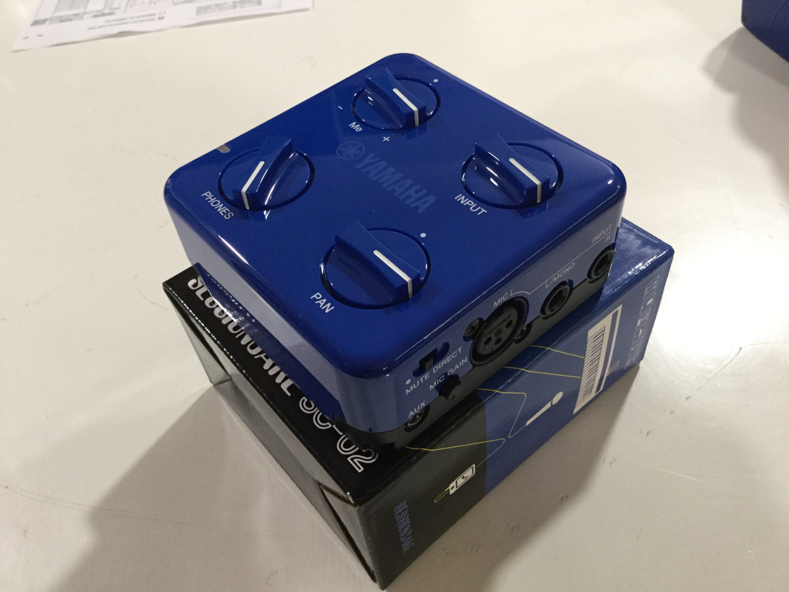 Yamaha SessionCake SC-02 mixer per cuffie ibrido con scheda audio