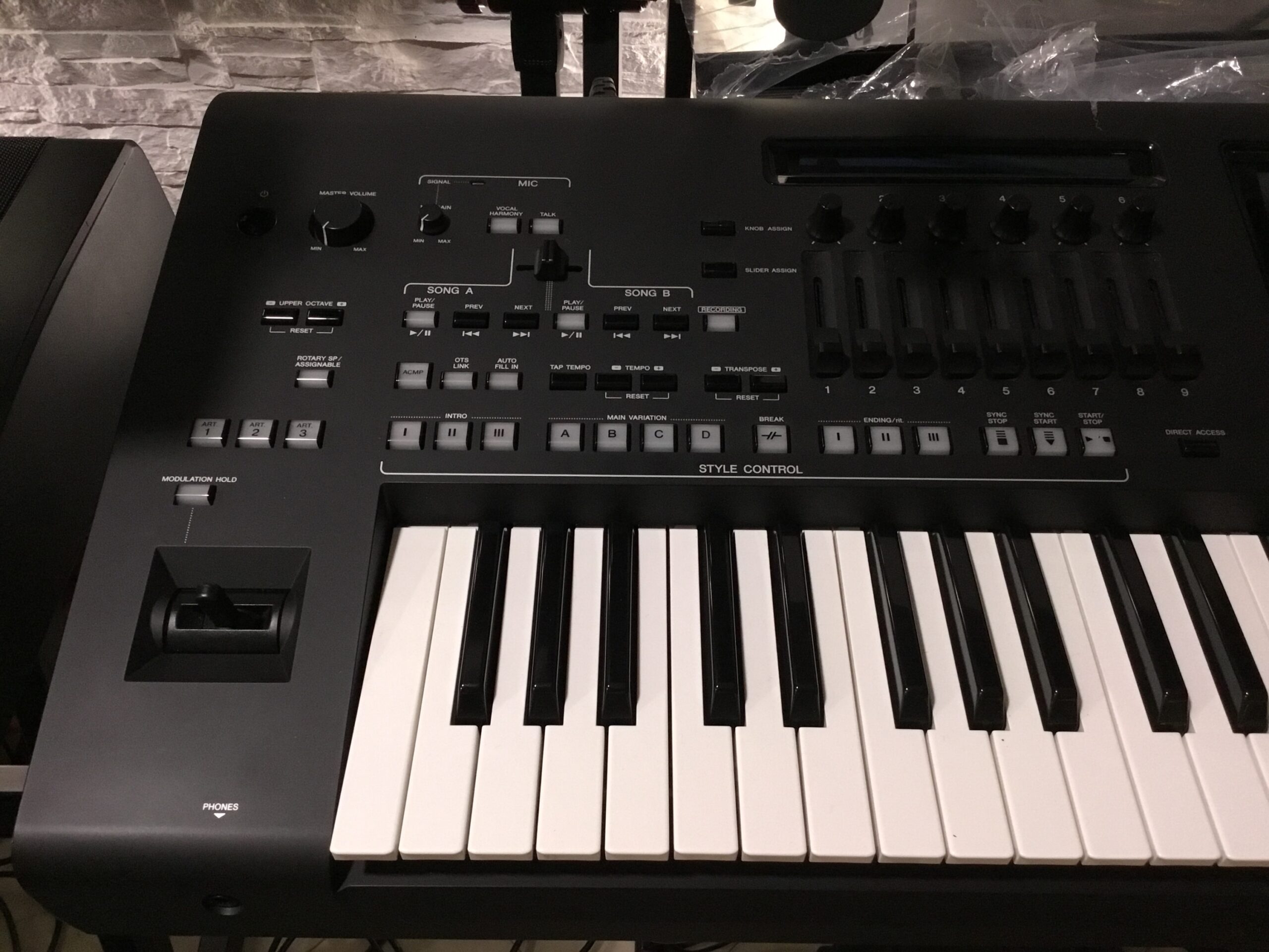 Yamaha Genos tastiera arranger 76 tasti usato