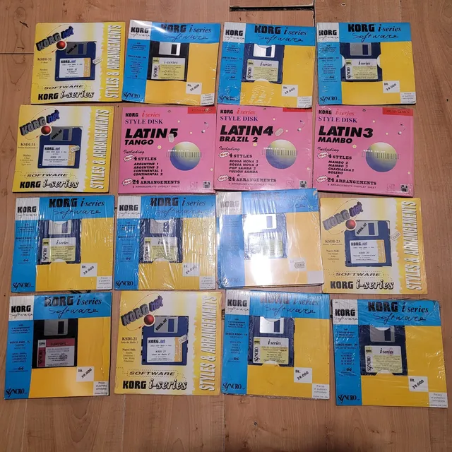 Korg i3 floppy disk originali accompagnamenti tastiera