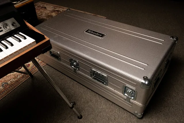 Rhodes Accessories MK8 Flightcase custodia rigida con ruote
