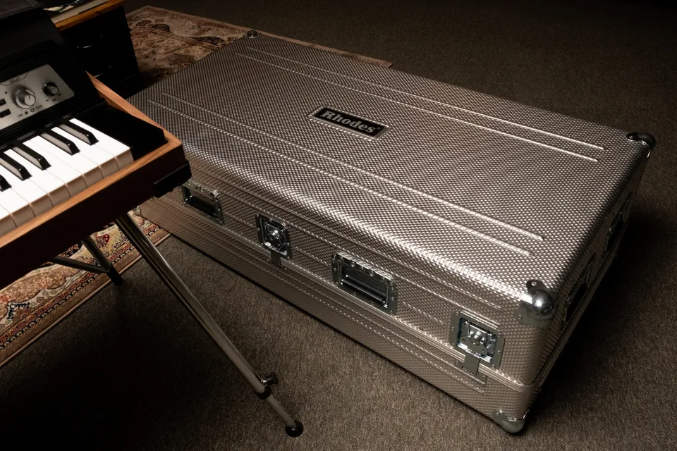 Rhodes Accessories MK8 Flightcase custodia rigida con ruote