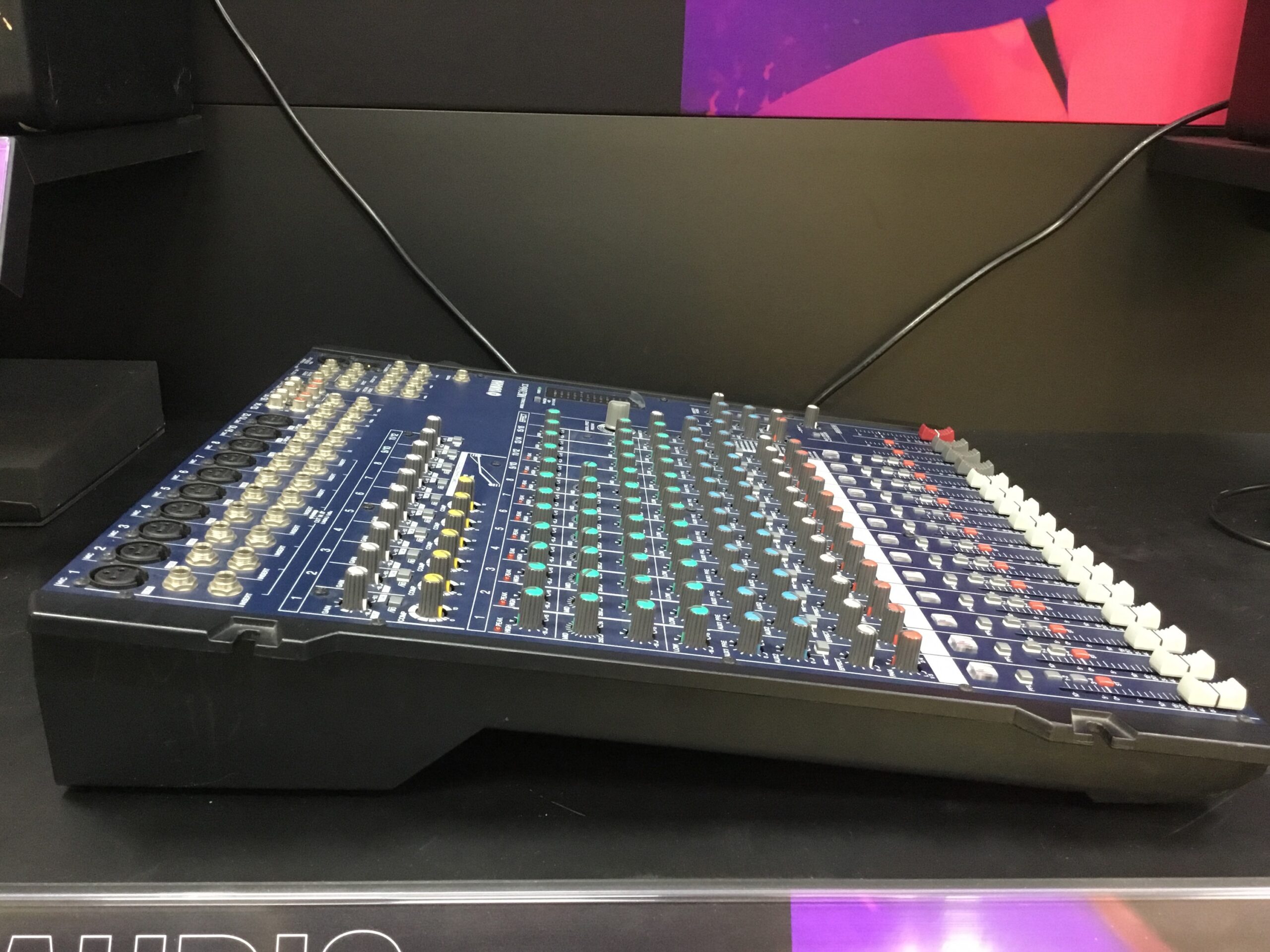 Yamaha MG166CX mixer analogico 16 canali SPX occasione