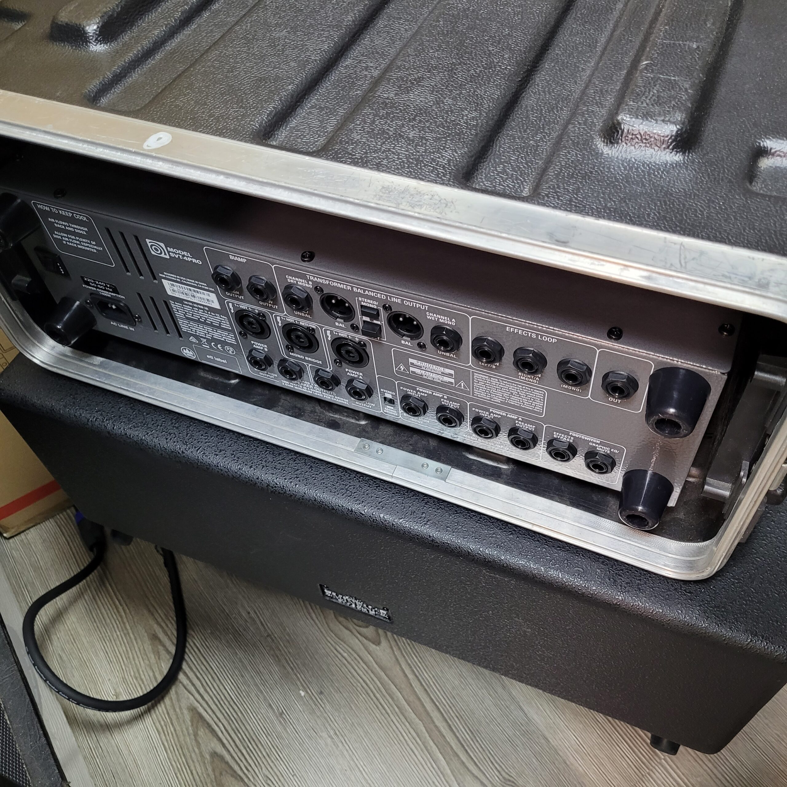 Ampeg SVT-4PRO + PN210HLF testata cassa basso